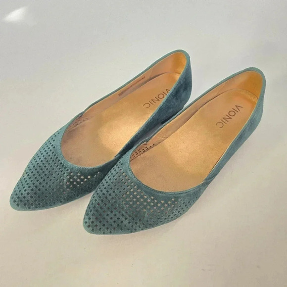 Vionic Gem Posey Ballet Flat Green Perforated Suede Orthotic Shoe sz 6.5 - Picture 1 of 7